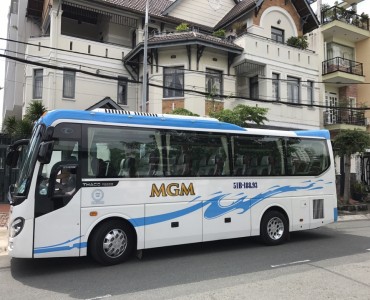 Bỏ túi điều cần lưu ý khi thuê xe đi hành hương cùng gia đình